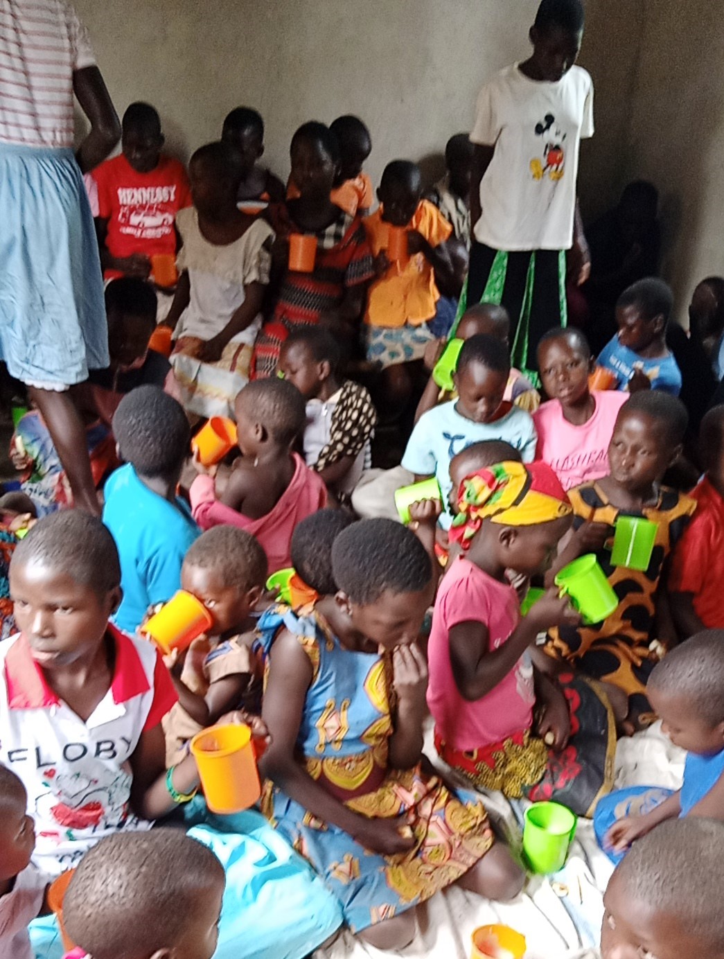 Children eating nutritious meals